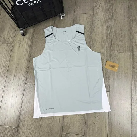 On Running Sleeveless Training Tops [5 styles] — source listing photo