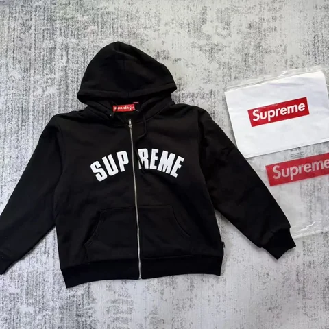 Supreme, Burberry, Thrasher Multi-Brand Hoodies & Sweatpants [100 styles] — source listing photo